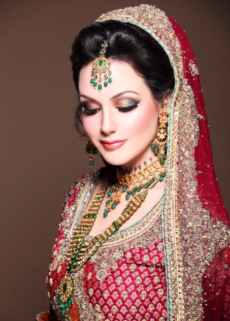 latest-dulhan-makeup-by-kashee_s-beauty-parlour-e28093-complete-details